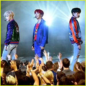 BTS Perform 'DNA' at American Music Awards 2017 (Video)
