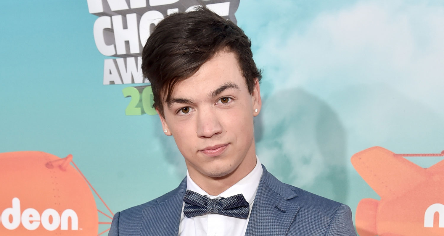Taylor caniff shares throwback shirtless photo with cameron dallas shawn me...