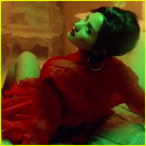 Demi Lovato Teases New Spanish Song With Luis Fonsi Echame La Culpa