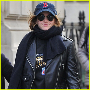 Emma Watson’s Latest Style Gives a Shout-Out to US Sports Teams | Emma ...