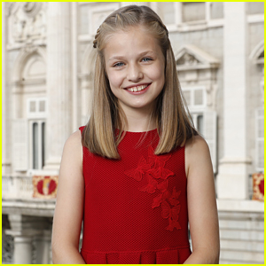 Spain's Princess Leonor Gets First Official Portrait For 12th Birthday