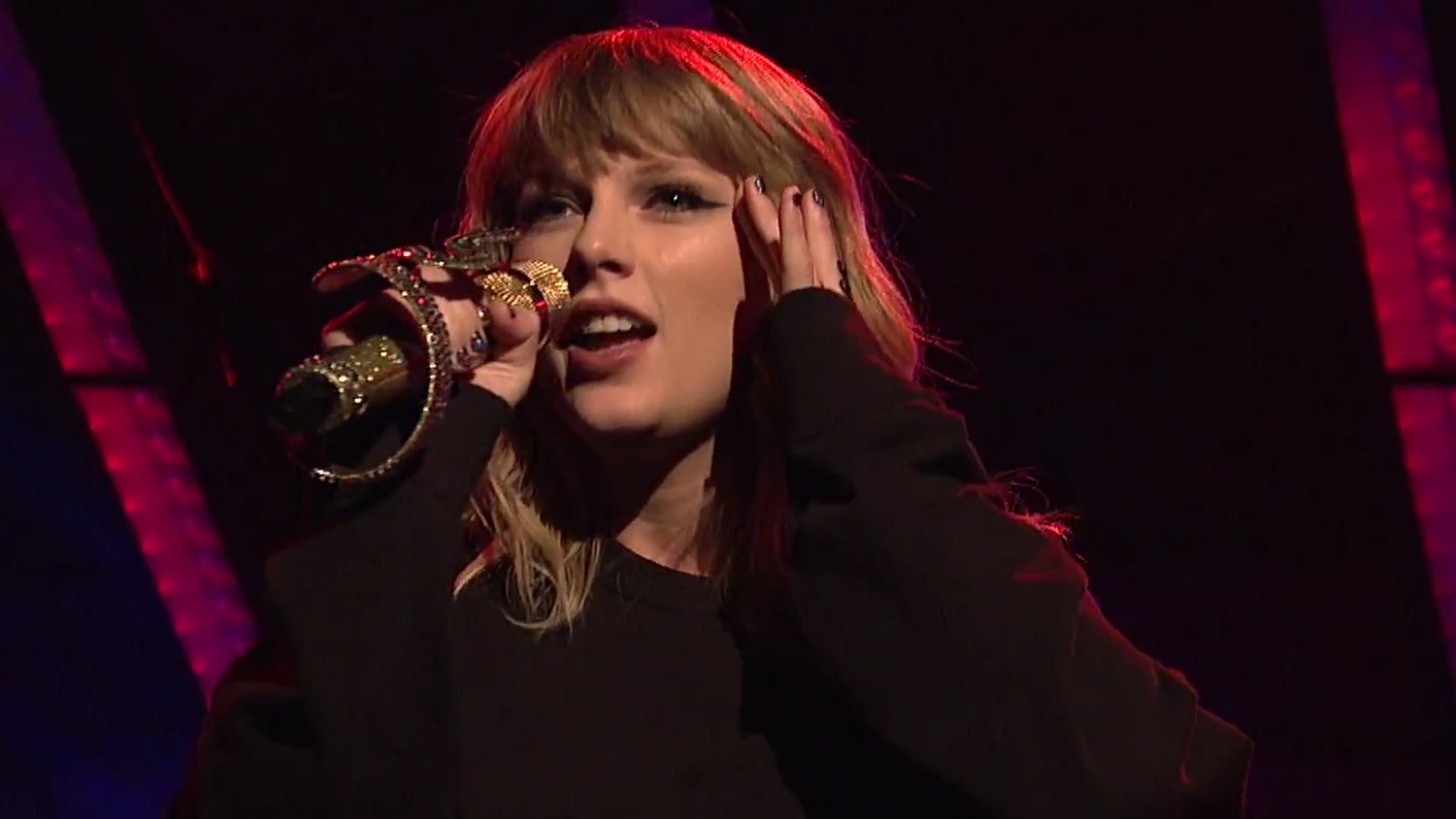 Taylor Swift Slays First Performance of ‘…Ready for It?’ on ‘SNL