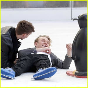 The Vamps' Tristan Evans Had Some Trouble On The Ice Rink in London & Fell!