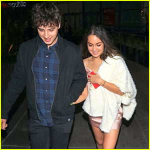 The Fosters' David Lambert & Meg DeLacy Hold Hands After Movie Premiere