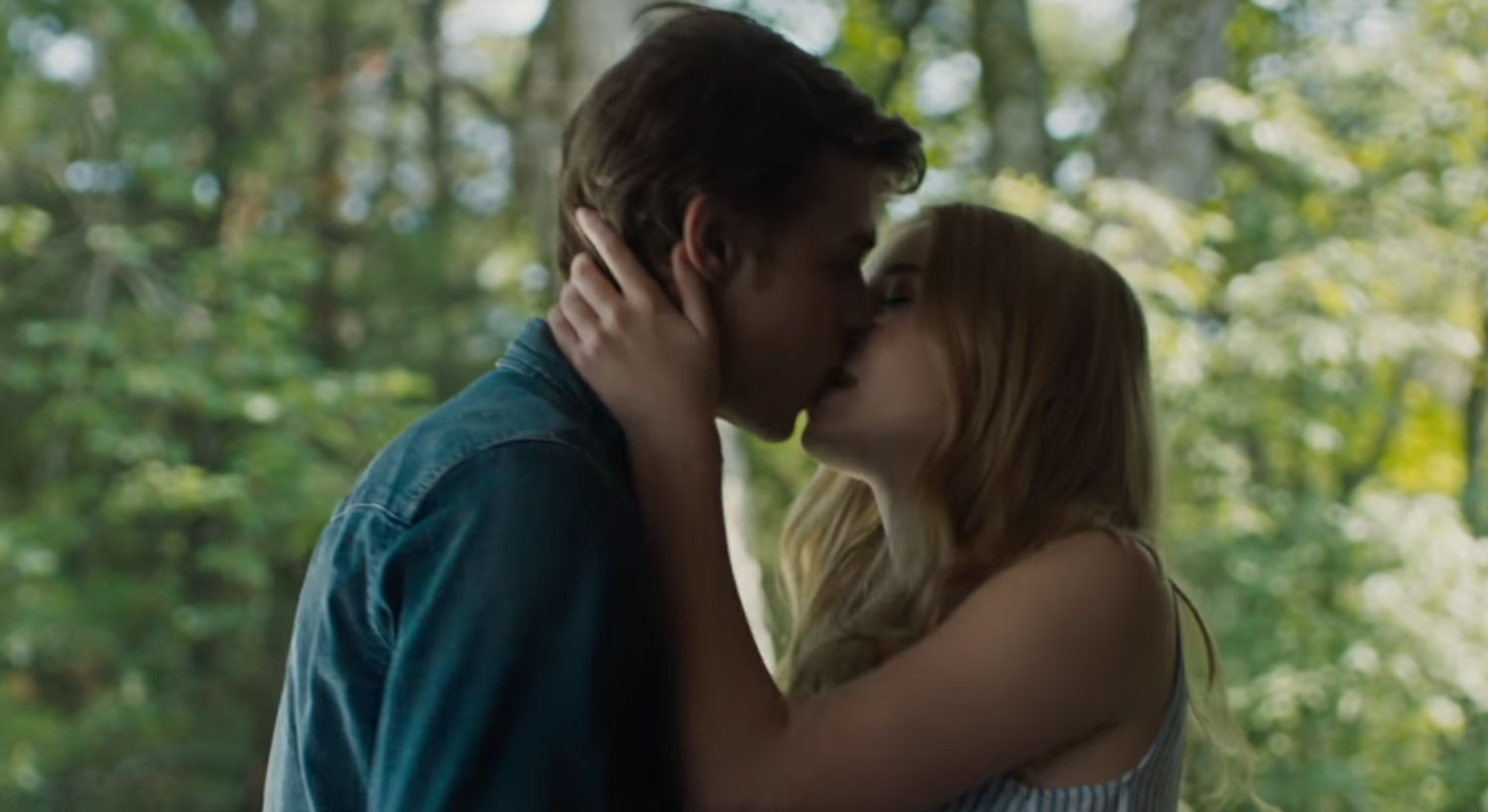 Angourie Rice Debby Ryan Justice Smith And More Celebrate Love In ‘every Day Trailer Angourie 