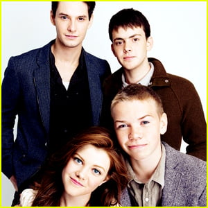 'Chronicles of Narnia' Cast Trades Embarrassing Pics of Each Other & They Still Want A Reunion