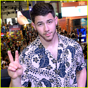Nick Jonas Brings 'Jumanji' to Comic-Con in Brazil!