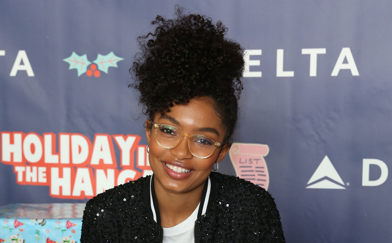 Yara Shahidi Surprises Kids at Holiday In The Hangar | Yara Shahidi