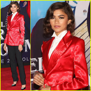 Zendaya Suits Up for 'The Greatest Showman' Mexico City Premiere!