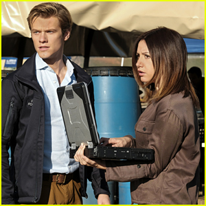 Ashley Tisdale Guest Stars on 'MacGyver' with Lucas Till Tonight!
