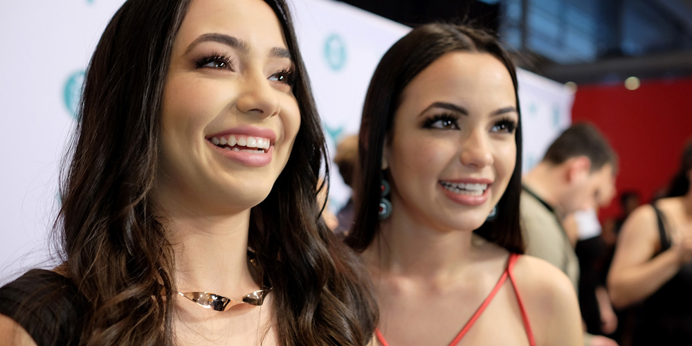 Veronica & Vanessa Merrell Both Hit 1 Million Followers on Instagram ...