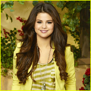 Selena Gomez Freaked Out Over Her You Re Watching Disney Channel Wand Id Tv Spot Selena Gomez Just Jared Jr