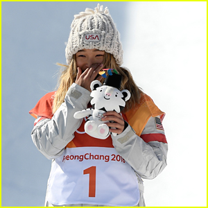 Snowboarder Chloe Kim Totally Cried After Winning the Halfpipe Gold Medal at Olympics 2018