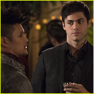 Matthew Daddario Jokes About Alec's Want To Be King on 'Shadowhunters' After Magnus' Royal Ties Are Revealed