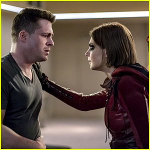 Thea Kisses Roy As Colton Haynes Returns To 'Arrow' Tonight - Watch The Clip!