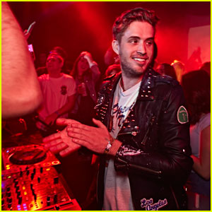The Summer Set's Brian Dales Takes the Stage at Emo Nite!