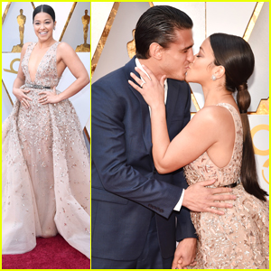 Gina Rodriguez & Boyfriend Joe LoCicero Share a Cute Kiss on Oscars 2018 Red Carpet
