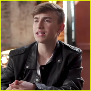 Johnny Orlando Covers Katy Perry's 'Roar' - Watch Now!