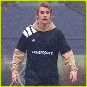 Justin Bieber Proves Soccer Jerseys Aren't Just For Hooligans