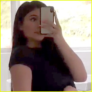 Kylie Jenner Shows Off Her Body One Month After Giving Birth