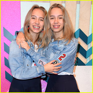 Lisa & Lena Film Two Musical.ly's With Fans at Glow Convention
