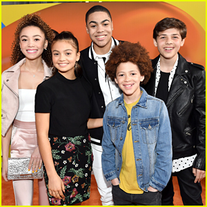 Siena Agudong & Her 'Star Falls' Cast Hit First Kids' Choice Awards Ever!