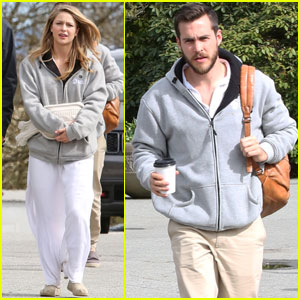 Melissa Benoist & Boyfriend Chris Wood Couple Up on 'Supergirl' Set