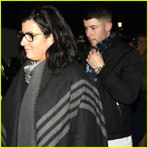 Nick Jonas Grabs Pre-Easter Dinner with His Mom in Los Angeles