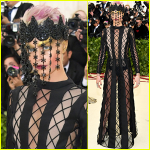 Cara Delevingne Goes Edgy for Met Gala 2018!