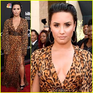 Demi Lovato Shines on Billboard Music Awards 2018 Red Carpet!
