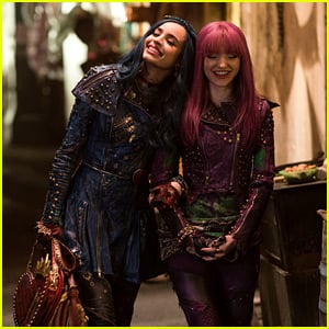 Dove Cameron and Sofia Carson React To ‘Descendants 2′ Soundtrack Going ...