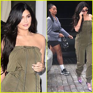 Kylie Jenner & BFF Jordyn Woods Shoes Show Off Kylie's Two Different Personalities