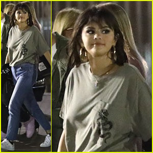 Selena Gomez Wears 'Reputation Tour' T-Shirt After Performing With Taylor Swift