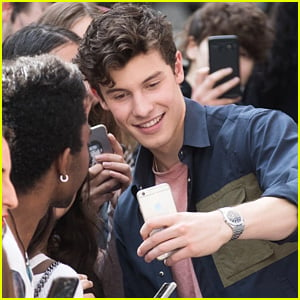 Shawn Mendes Takes Selfies With Fans in France!
