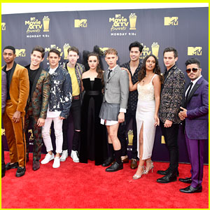 '13 Reasons Why' Cast Are Currently Obsessed With These TV Shows