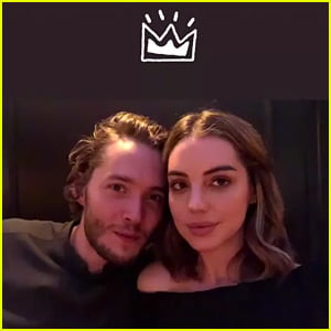 Reign's Adelaide Kane Reunited With Toby Regbo & Melted Frary Hearts Everywhere