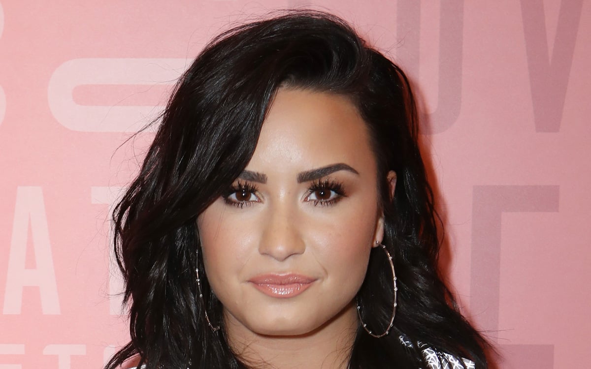 Demi Lovato Apologizes After Offending Fans With Prank 