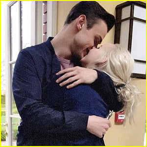 Dove Cameron Gets Loving Hug From Boyfriend Thomas Doherty in Super Sweet Pic