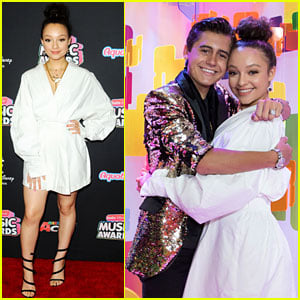 Stuck in the Middle's Kayla Maisonet & Isaak Presley Team Up for Radio Disney Music Awards 2018!