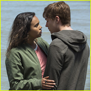 Miles Heizer Opens Up About The Alex, Jessica & Justin Love Triangle on '13 Reasons Why'