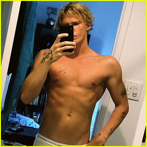 Cody Simpson Bares Hot Body in Just His Underwear!, Cody Simpson,  Shirtless