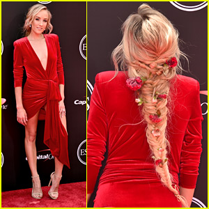 Nastia Liukin Wears Real Roses In Her Hair for ESPYs 2018