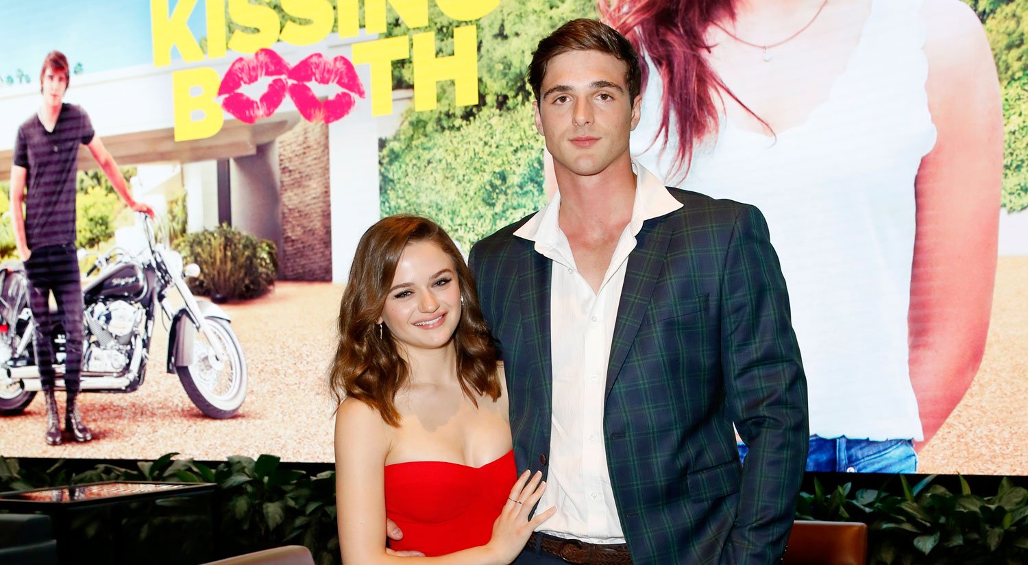 Jacob Elordi Adorably Promotes Girlfriend Joey King’s ‘Slender Man ...