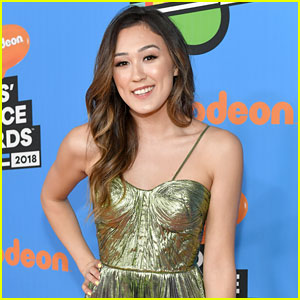 LaurDIY Celebrates Her 25th Birthday & Two-Year Anniversary of Moving to LA!