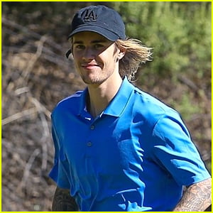 Justin Bieber is All Smiles on the Golf Course!