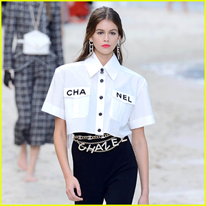 Model Kaia Gerber wears a creation as part of the Chanel Ready To Wear  Spring-Summer 2020 collection, unveiled during the fashion week, in Paris,  Tuesday, Oct. 1, 2019. (Photo by Vianney Le
