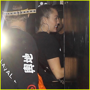 Miley Cyrus Stops By Sister Noah's Concert!