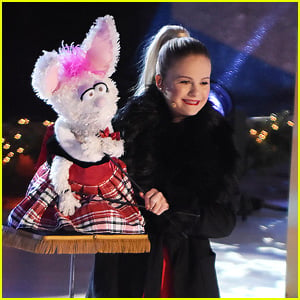 Darci Lynne Xmas Tree Lighting 2022 Rockin Around The Christmas Tree Darci Lynne Farmer Photos, News, Videos And Gallery | Just Jared Jr. | Page  4