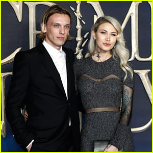 Jamie Campbell Bower Brings Girlfriend Ruby Quilter To 'Crimes of Grindelwald' Premiere in London