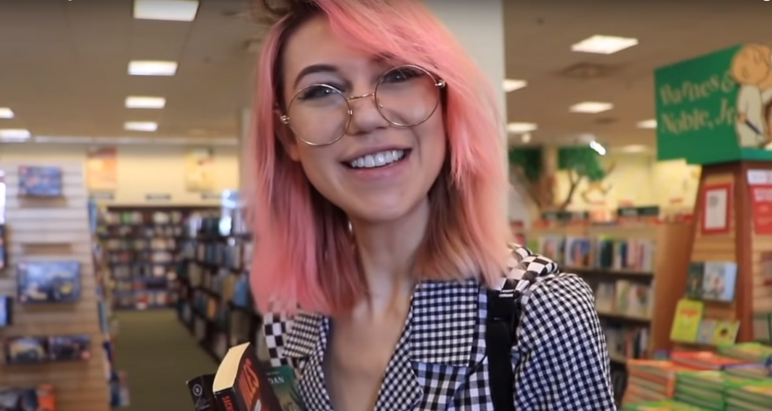 Jessie Paege Spills on the Perks of Being Single! | Jessie Paege | Just